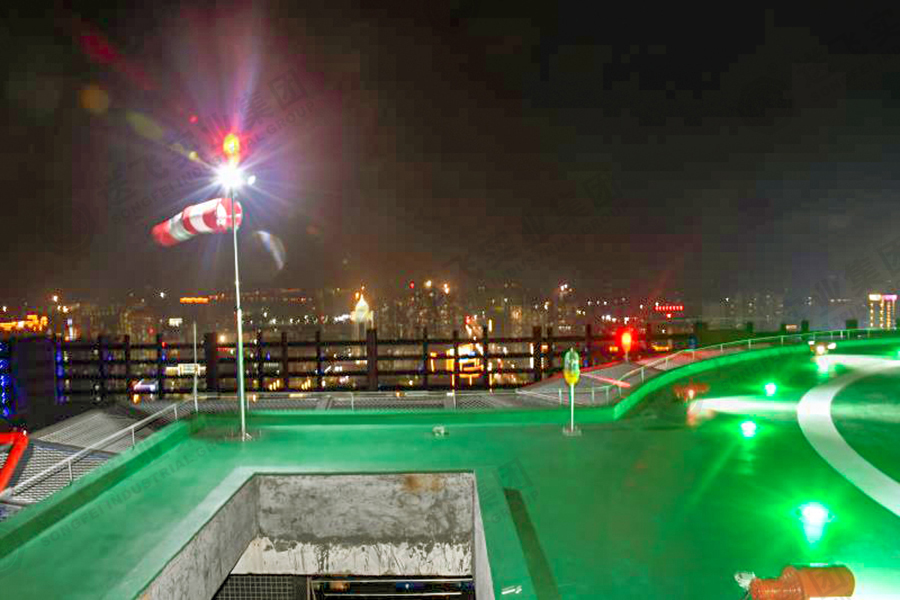 广东茂名·东信时代广场 屋顶直升机停机坪的灯光调试图2